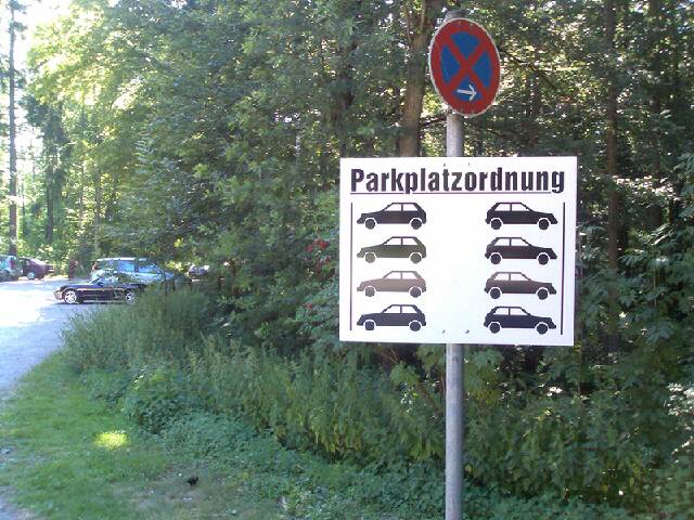 Mi 19.07.2006 17:28 Autos bitte aufeinander stapeln (Katzenbacher Hof).